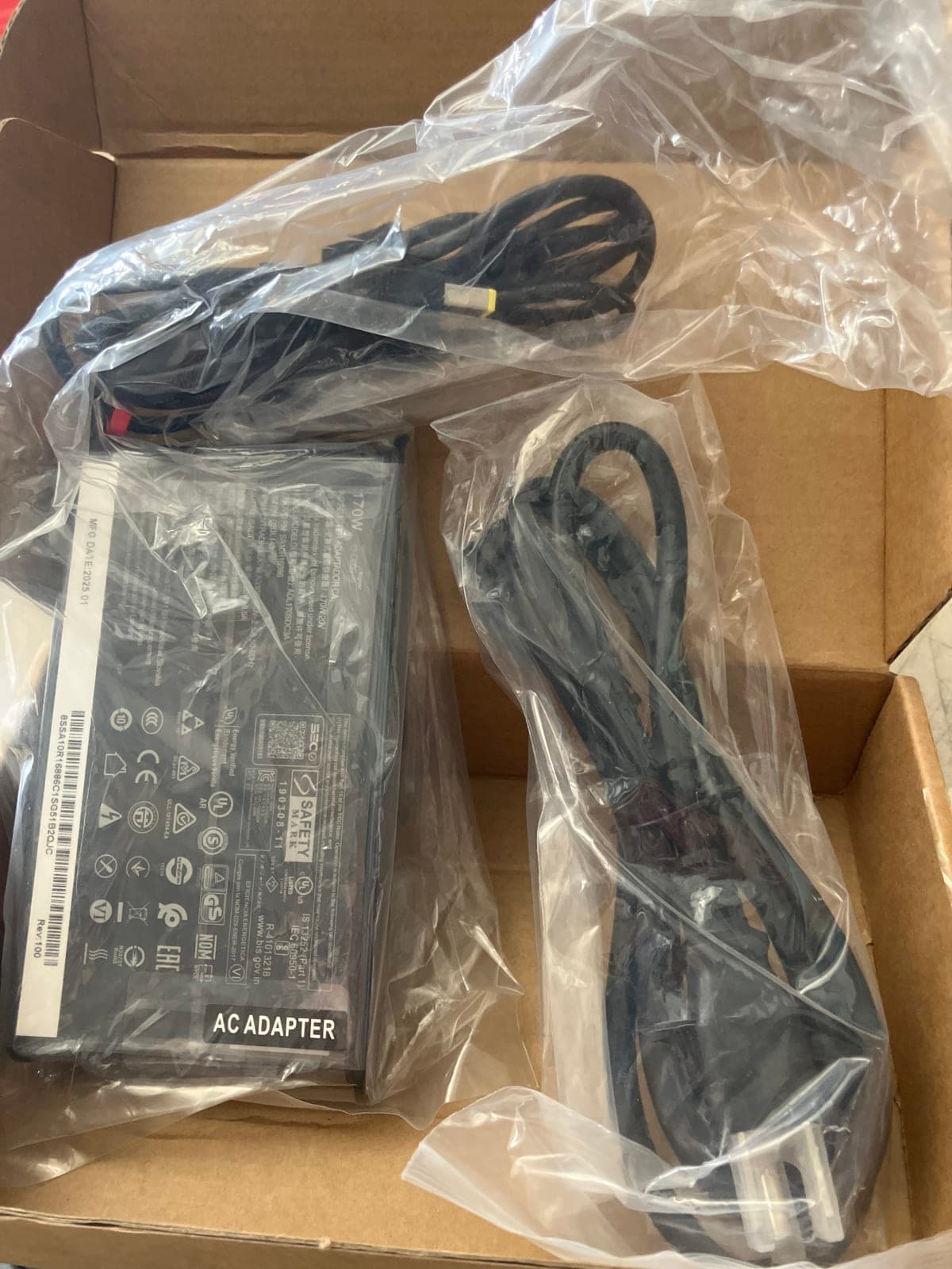 70W AC Adapter for Laptops - Compatible with Various Brands
