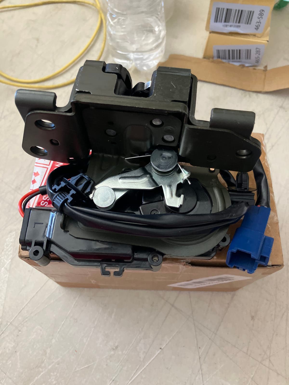 Electric Door Lock Actuator Assembly - Compatible with Various Models