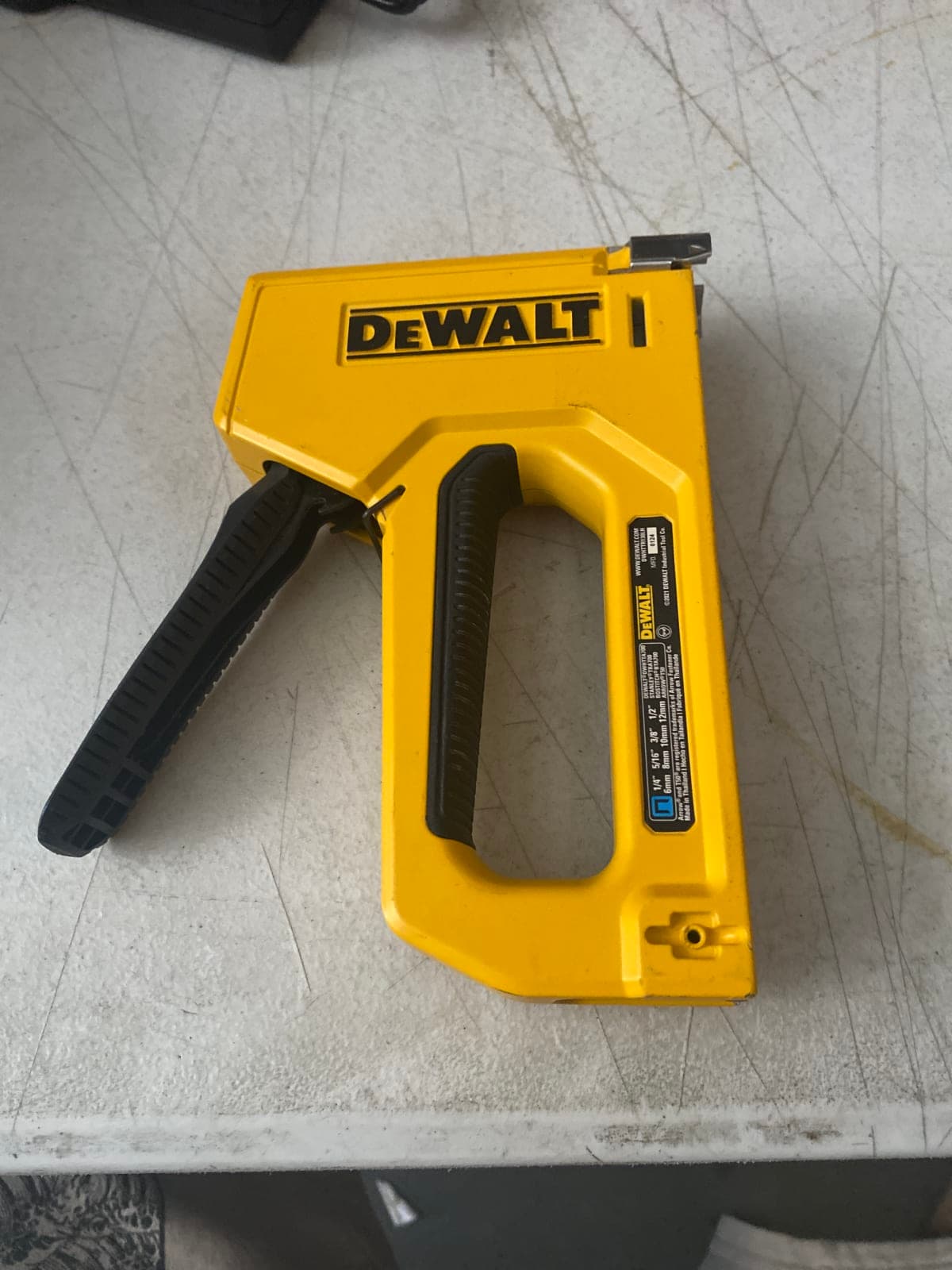 DEWALT Heavy-Duty Stapler Gun