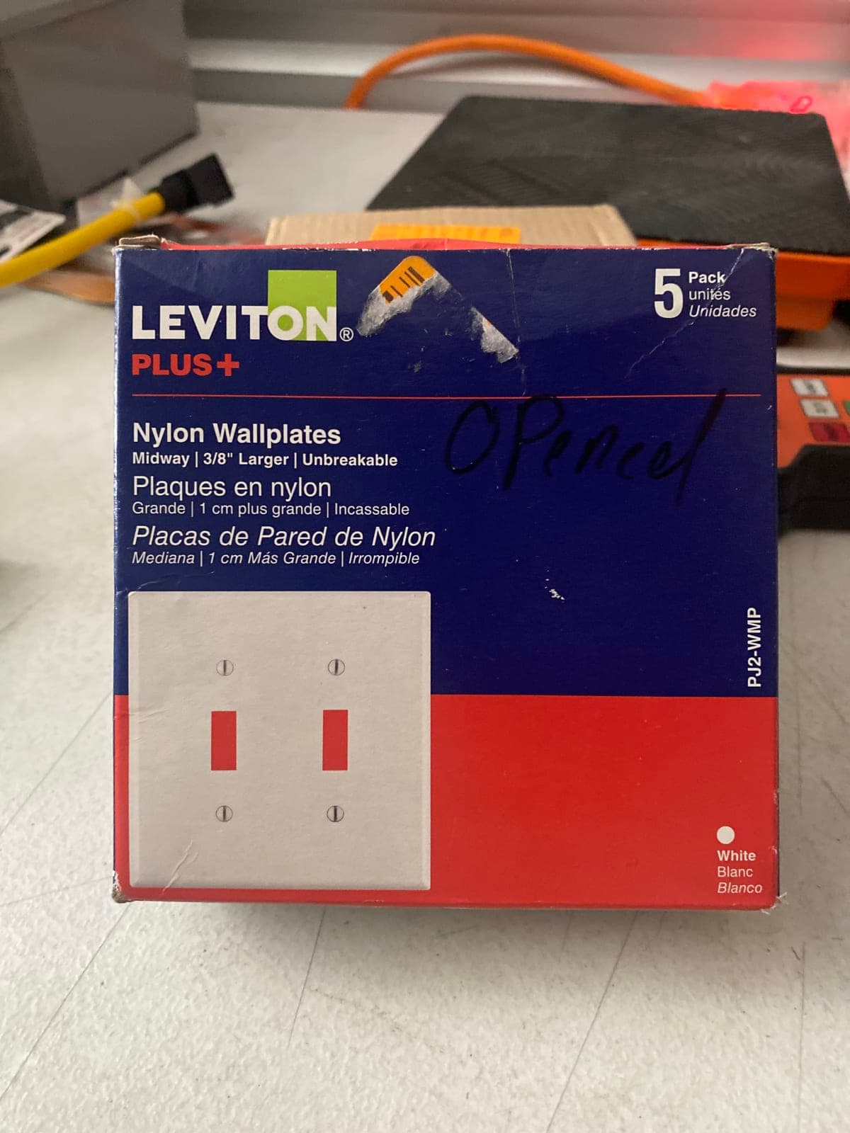 Leviton Plus Nylon Wallplates - 5 Pack - Unbreakable White