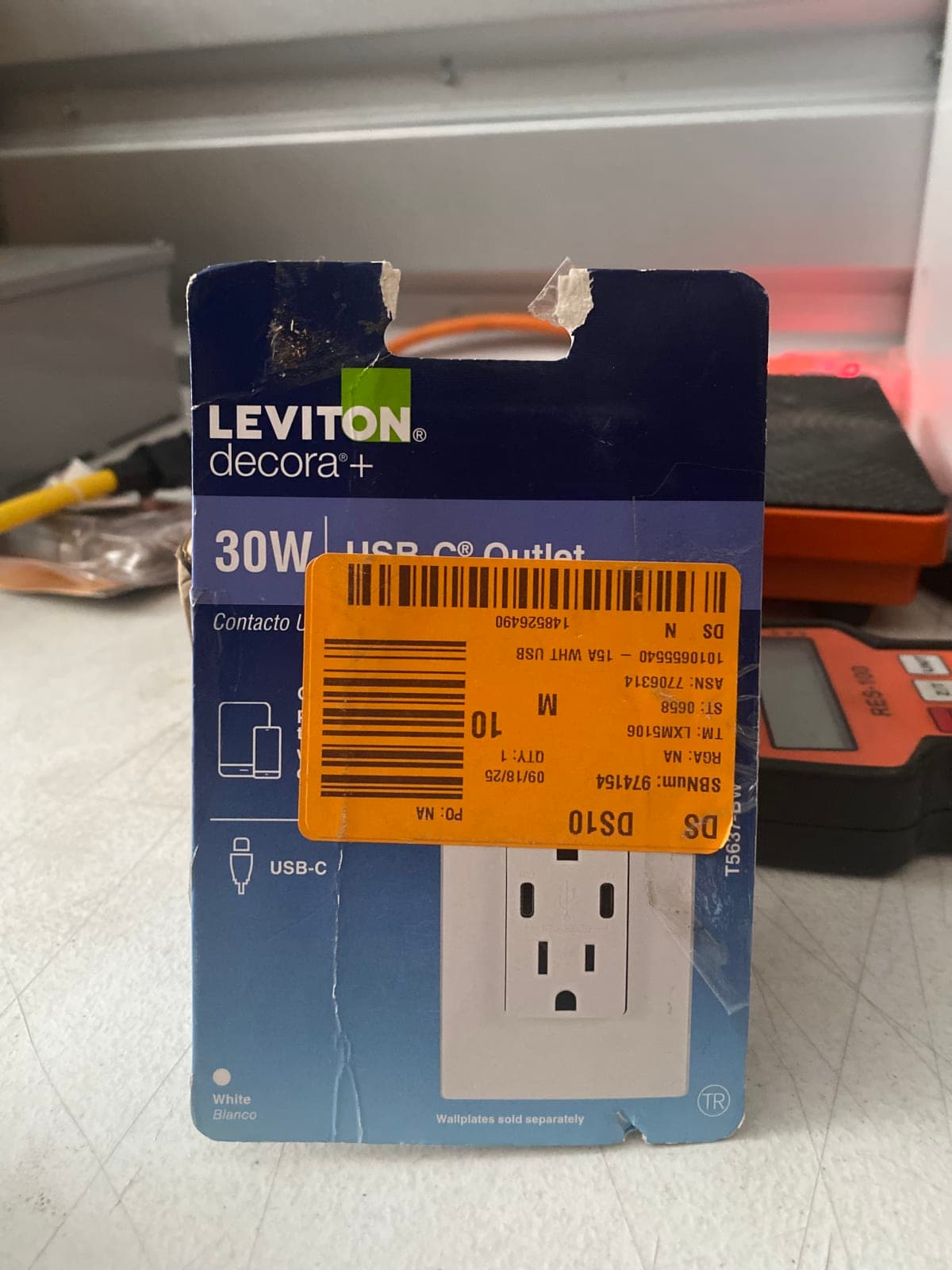 Leviton Decora 30W USB-C Outlet - White