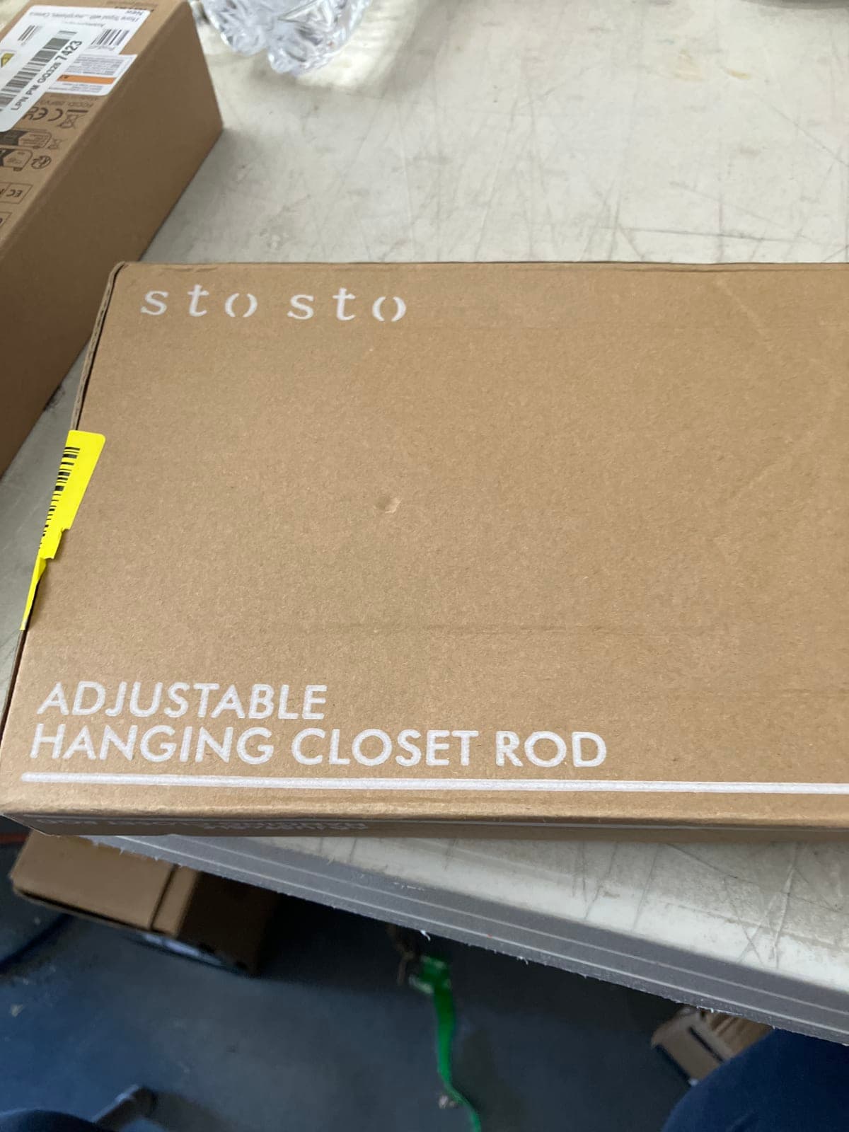 Stosto Adjustable Hanging Closet Rod
