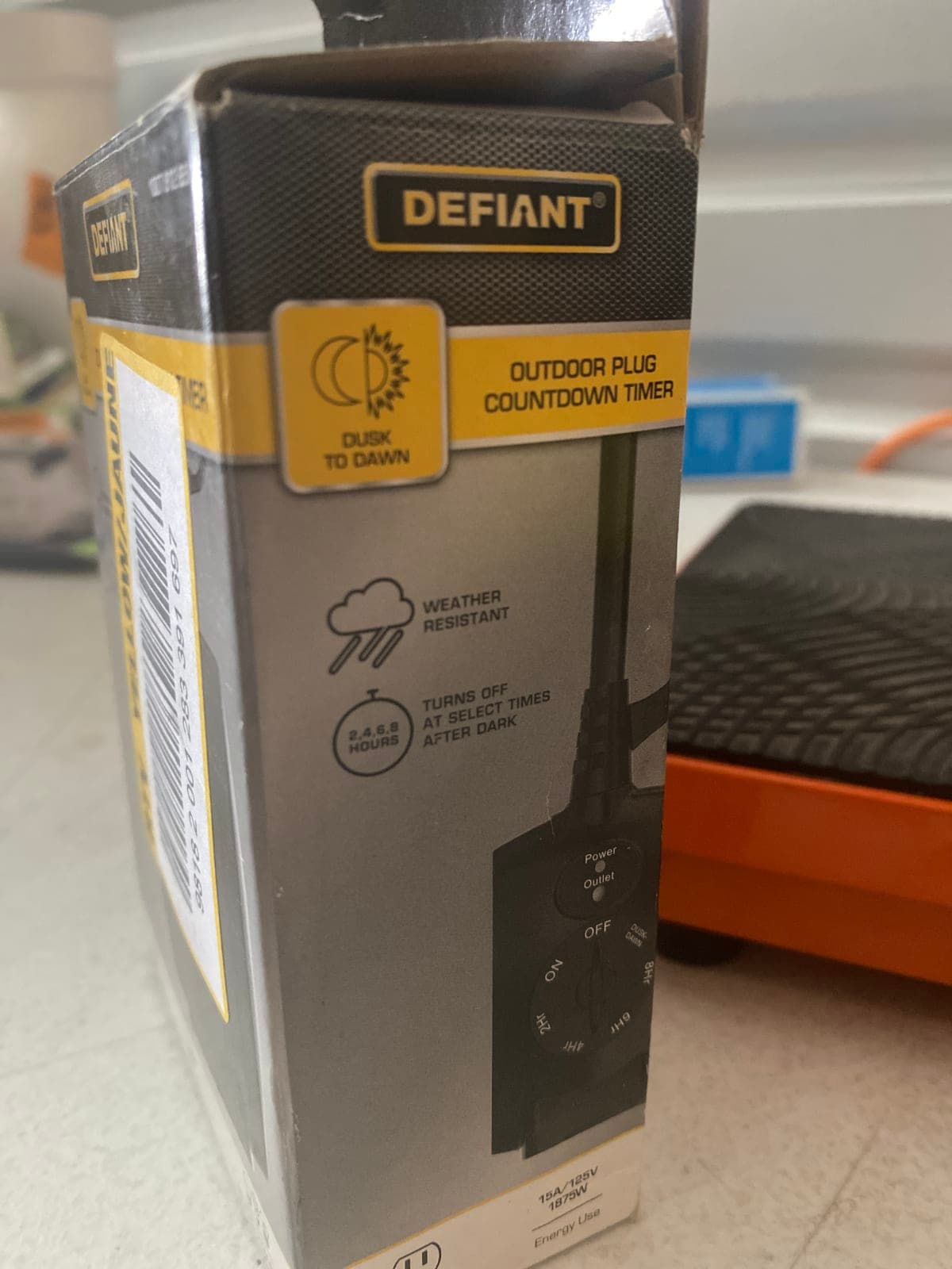 Defiant Outdoor Plug Countdown Timer - Dusk to Dawn