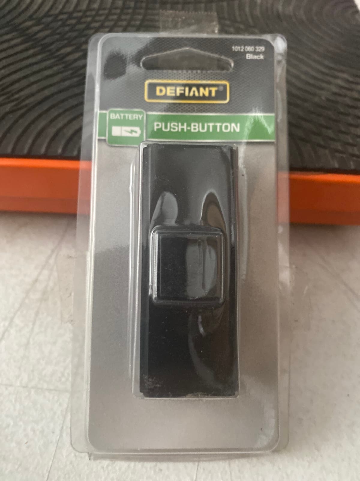 Defiant Push-Button Battery Operated Doorbell - Black