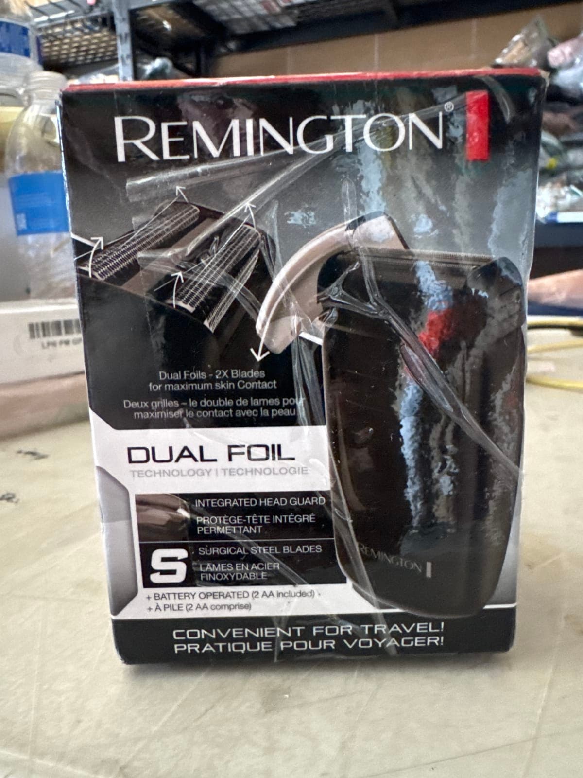 Remington Dual Foil Shaver - Battery Operated Travel Razor