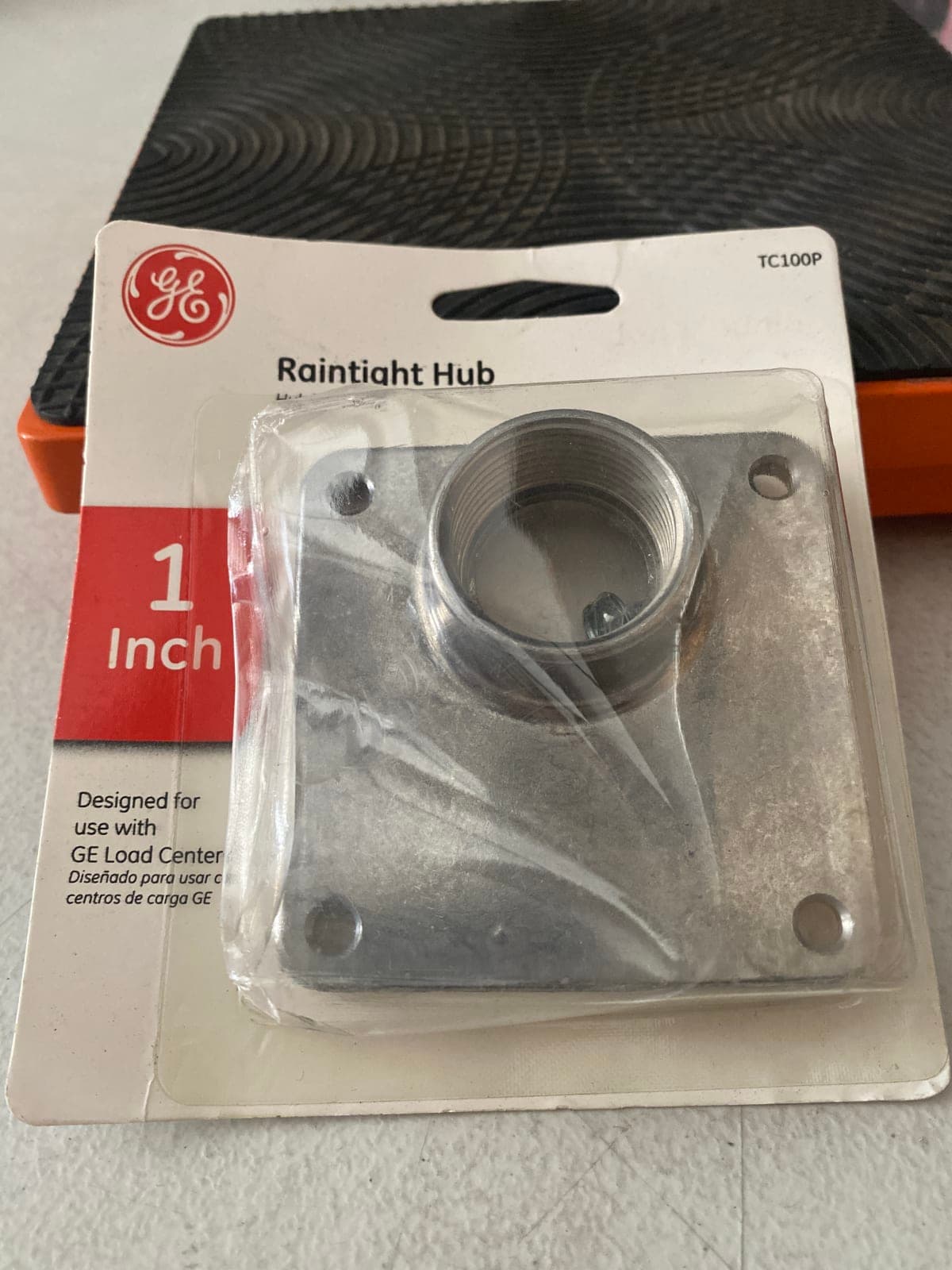 GE Raingtight Hub 1 Inch TC100P