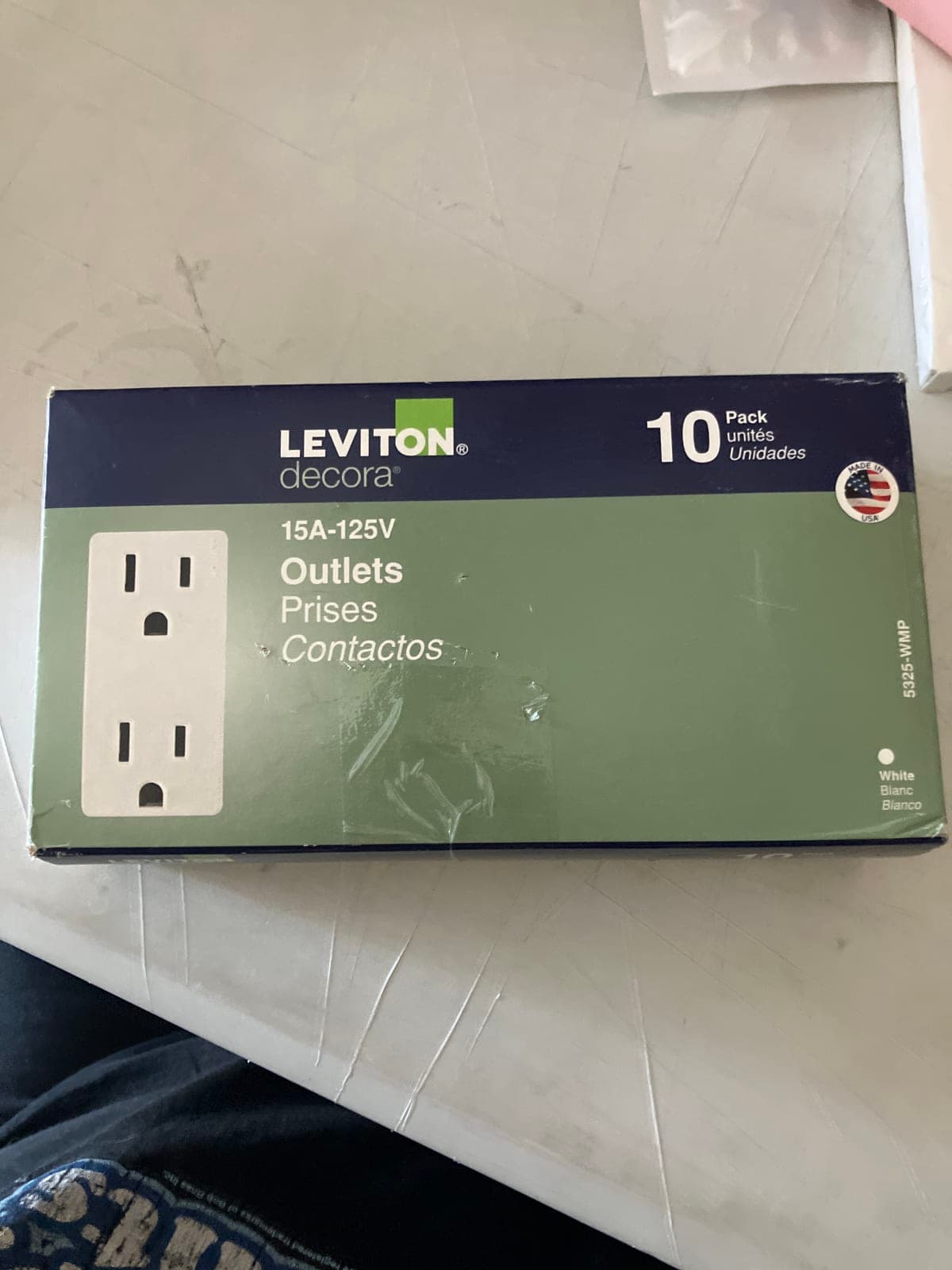 Leviton Decora 15A 125V Outlets - 10 Pack