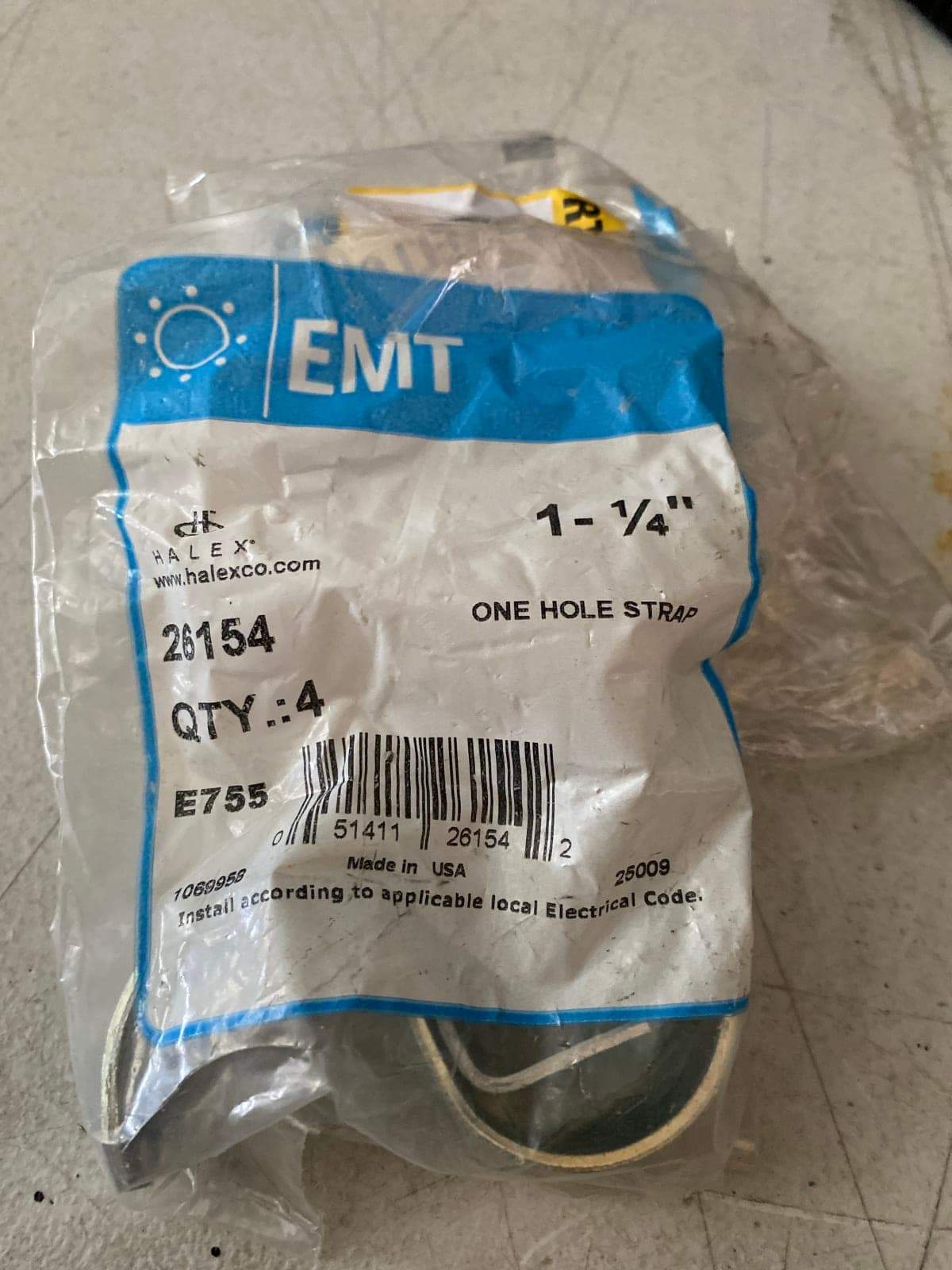 Halex EMT 1-1/4" One Hole Strap - Pack of 4