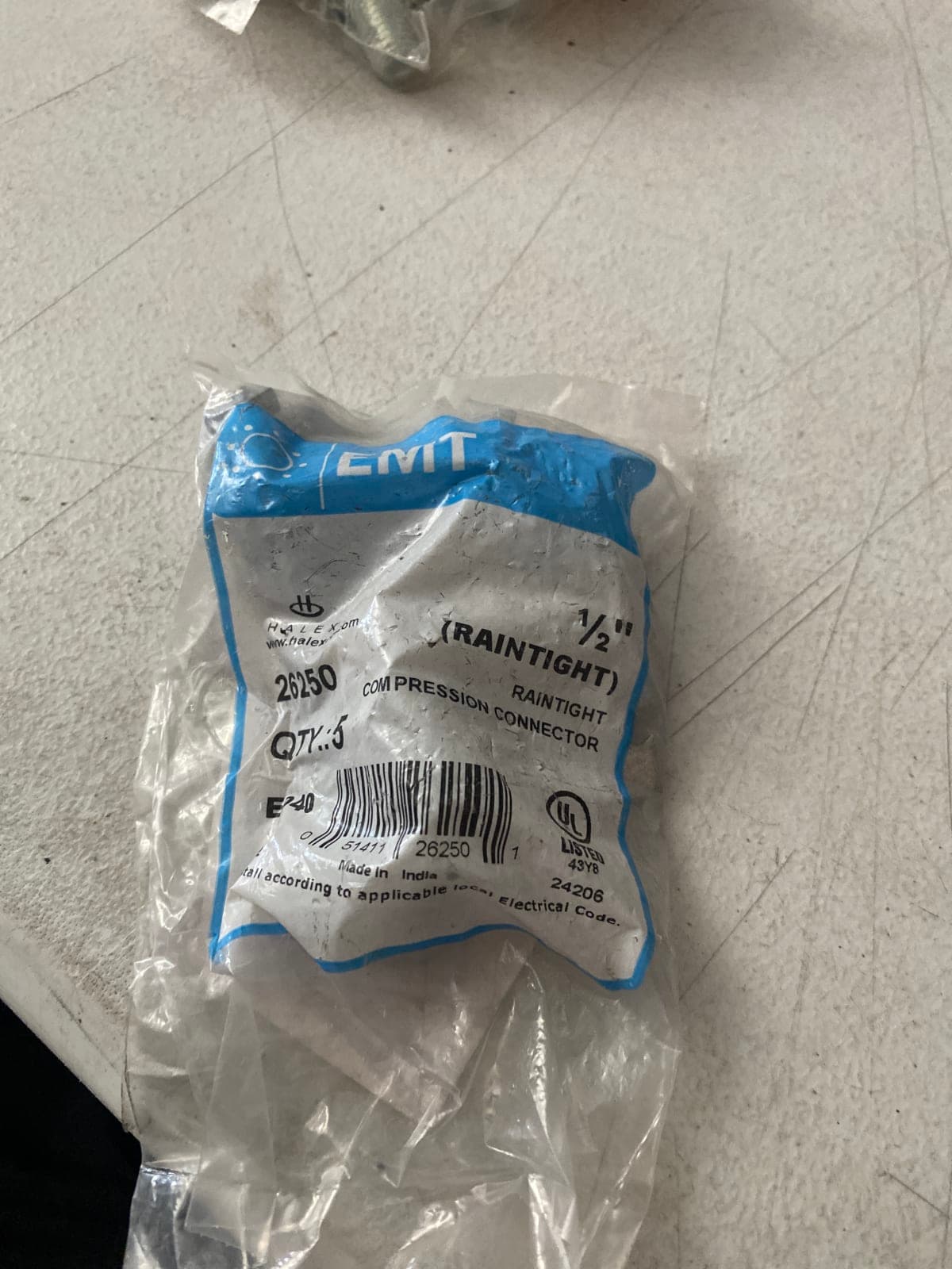 EMT 1/2" Compression Connector - Raintight