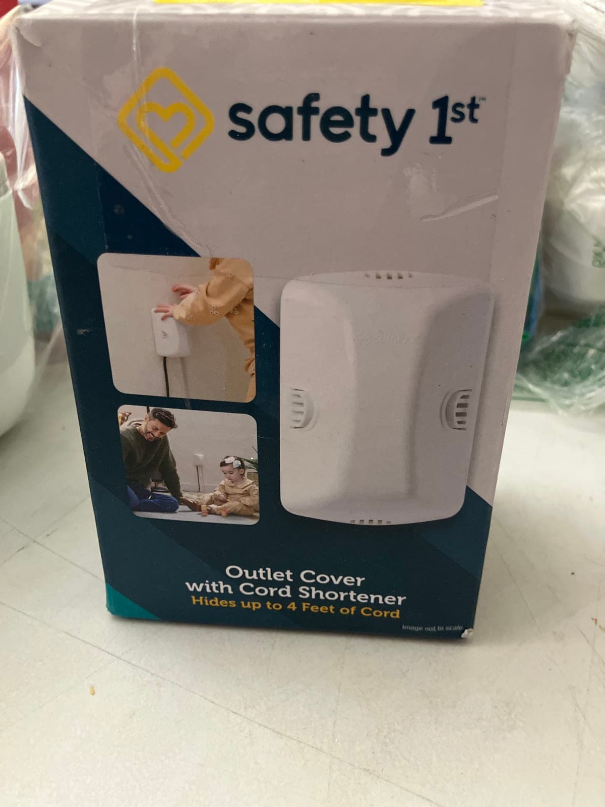 Safety 1st Outlet Cover with Cord Shortener