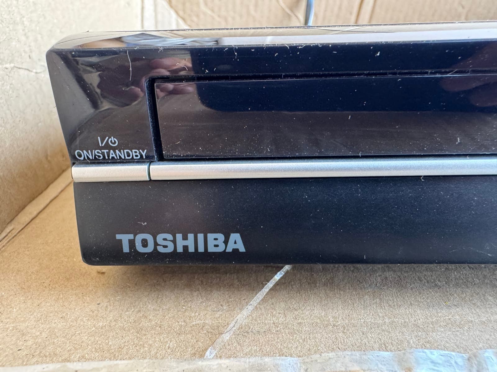 New open box Toshiba DR570 HDMI DVD Recorder w/ Remote & RCA Cable – Powers On