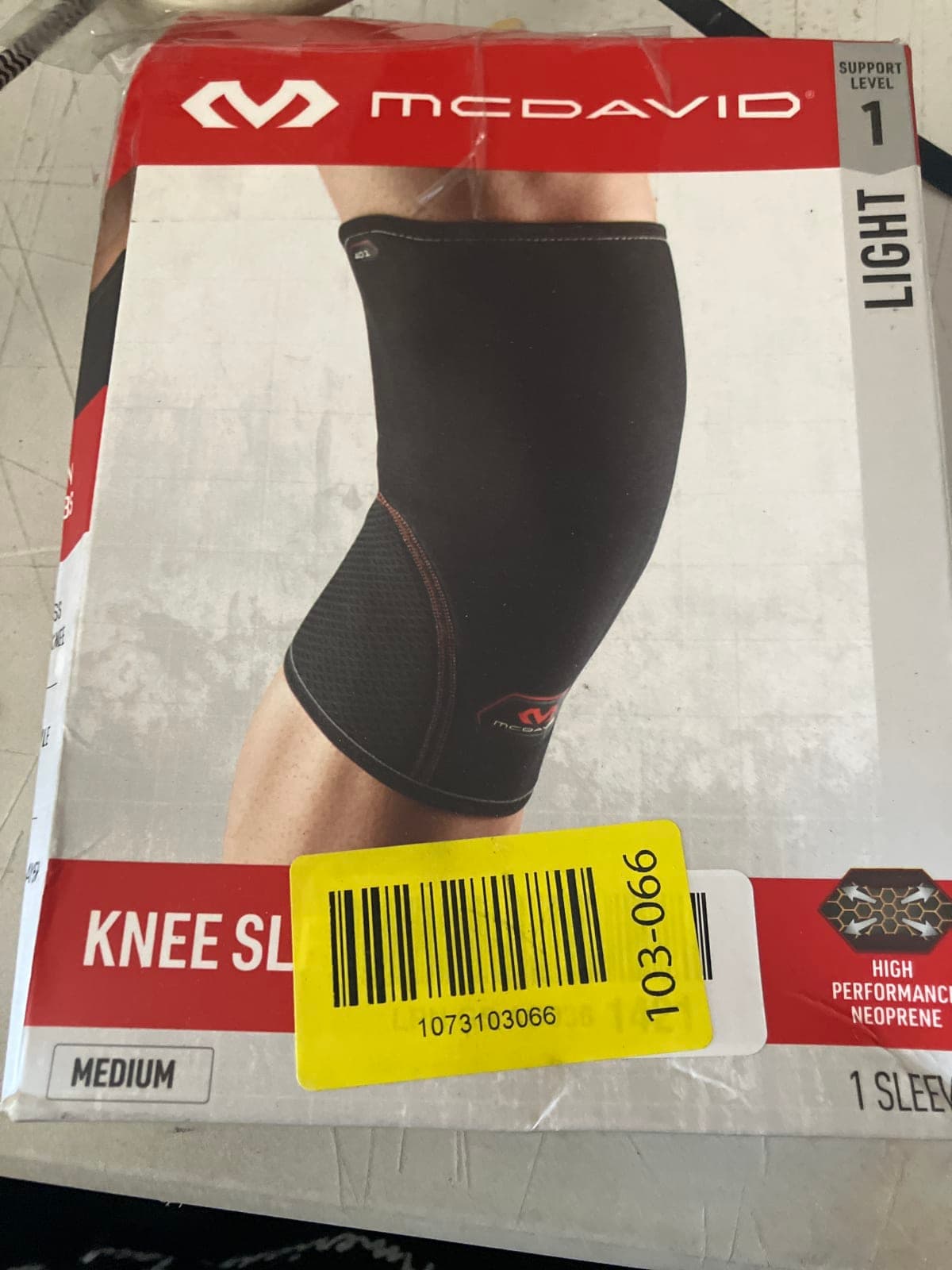 McDavid Light Support Knee Sleeve - Medium